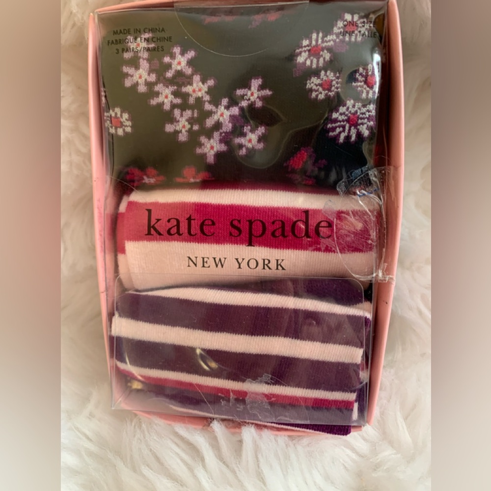 KATE SPADE ladies 77% poly 20% cotton 3% spandex (3) pr Crew Socks NIB NWT